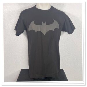 Batman Black on Black Logo Graphic Tee 100% Cotton Sz S